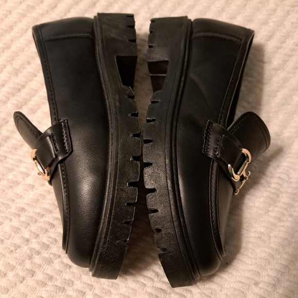 Rouge Helium Loafers Size 8.5 - Picture 3 of 9